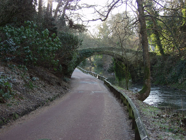 Jden_Banquet_Bridge_02