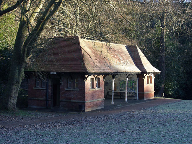 Jden_Shelter